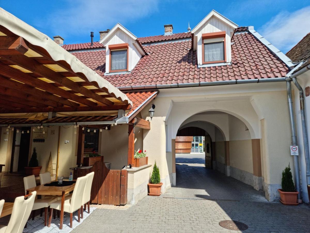 Nadasdi Haz Szekszárd Exterior foto